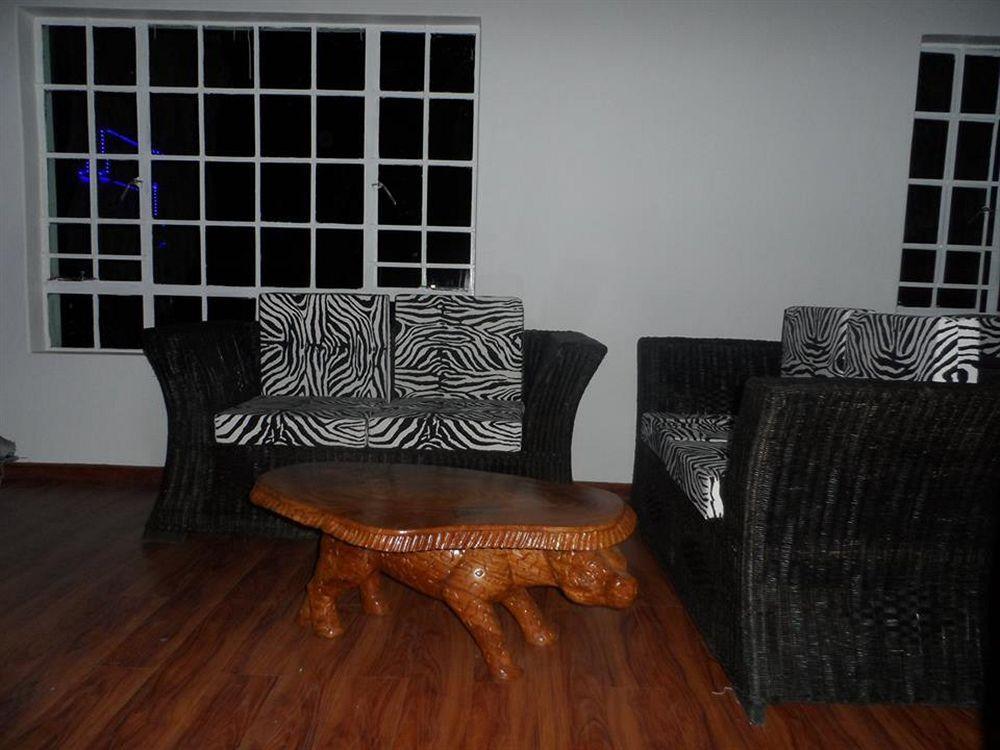 Skinny Hippos Lodge Mangochi Exteriör bild