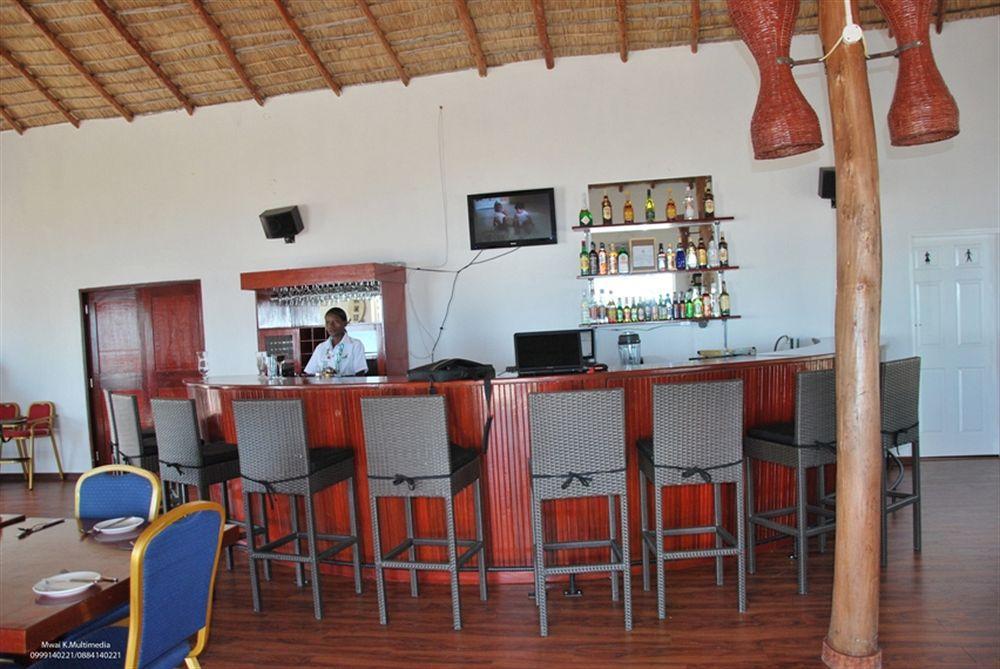 Skinny Hippos Lodge Mangochi Exteriör bild