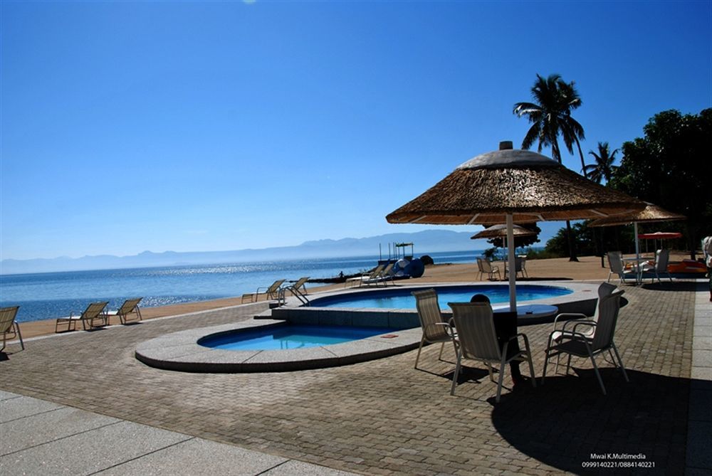 Skinny Hippos Lodge Mangochi Exteriör bild
